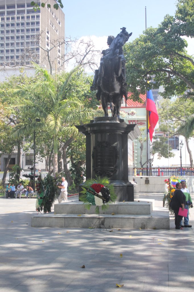 05-Statue of Simon Bolivar.jpg - Statue of Simon Bolivar
